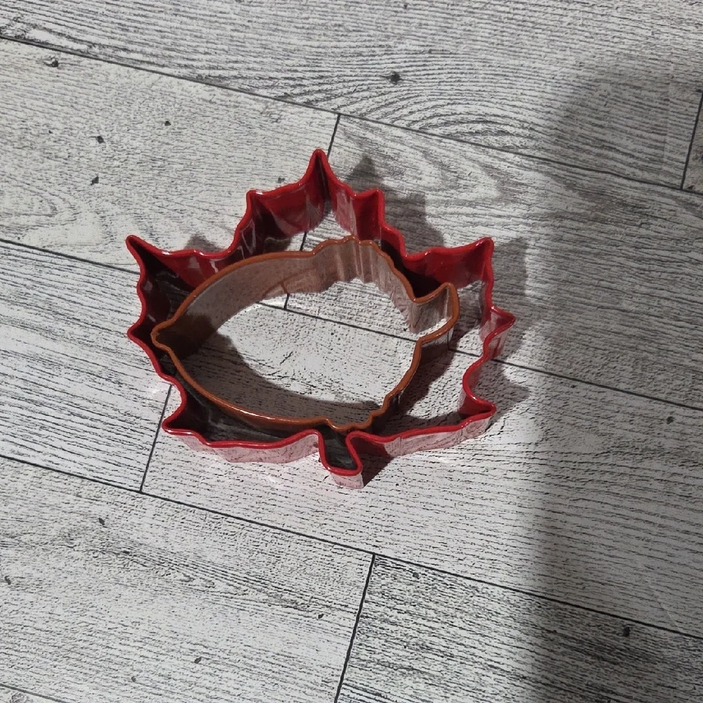 Set Of 2 Autumn/Fall Cookie Cutters